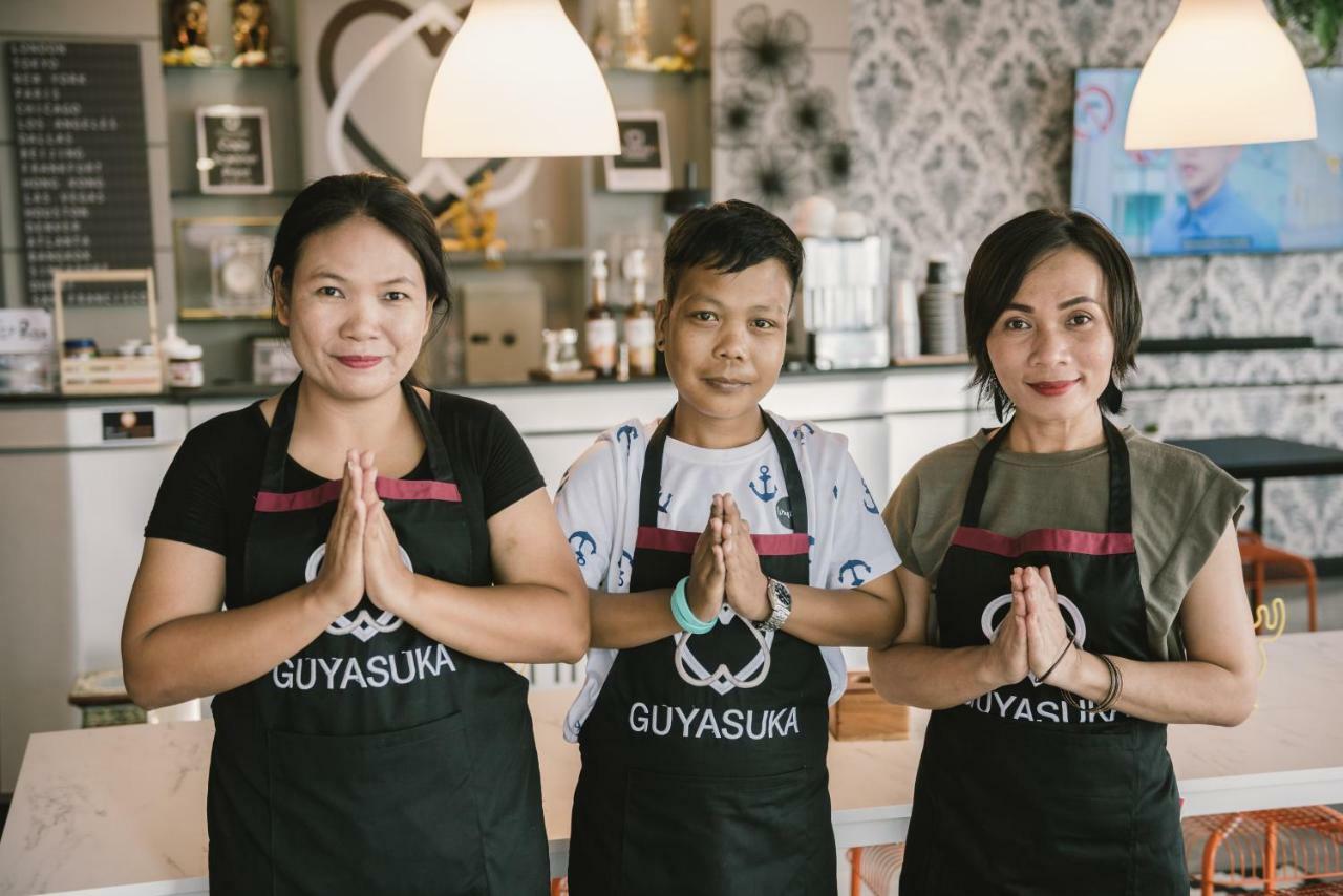 Guyasuka X Suthisarn Bangkok Kültér fotó